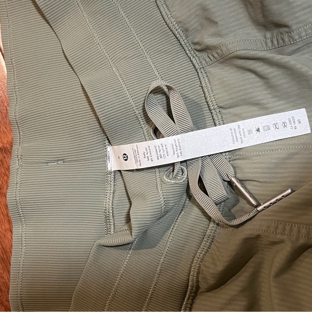 NEW LULULEMON DANCE STUDIO JOGGER